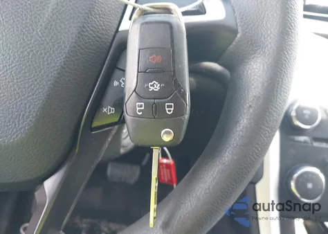 2014 Ford Fusion Se z USA, uszkodzony, nr VIN 3FA6P0H7XER219133